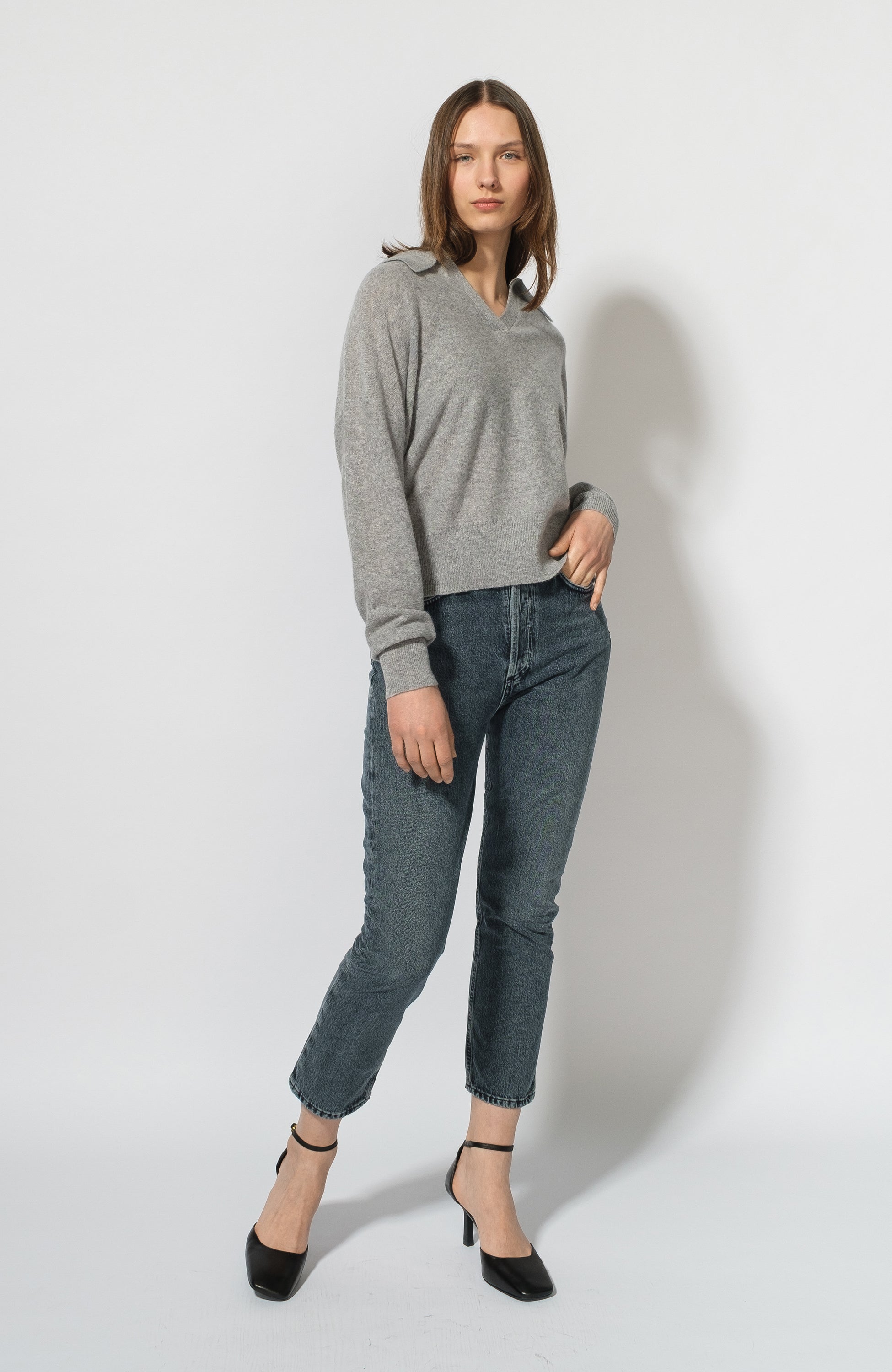 M2F Brand Denims Womens Cotton Mid Rise Zip Up Jeans Capris Beige